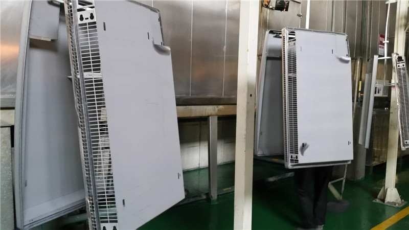 14鋅鐵(tie)合金噴(pen)塑陶化(hua)